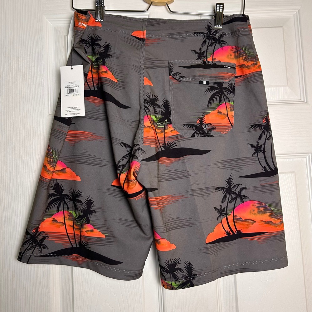 Hurley Phantom Men Board Shorts Size 30 Tropical Palm Tree Sunset 20 in long NWT - Picture 2 of 13